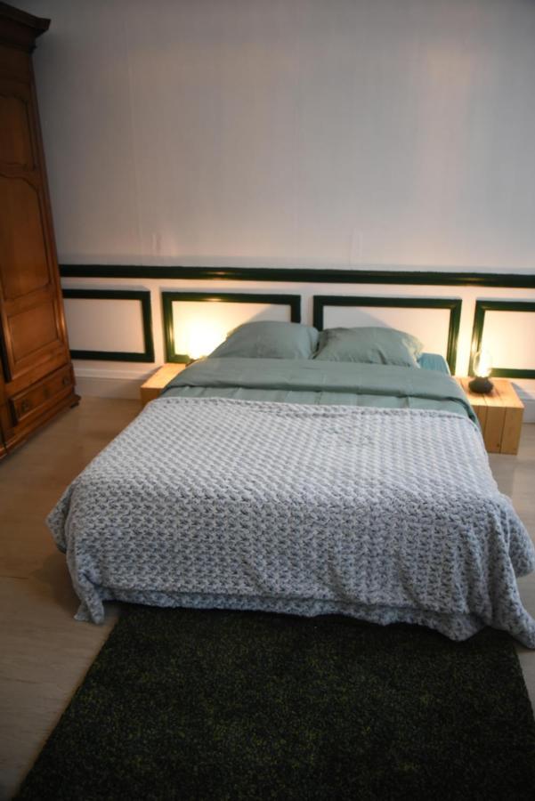 Le Piercot Hotell Liège Rum bild